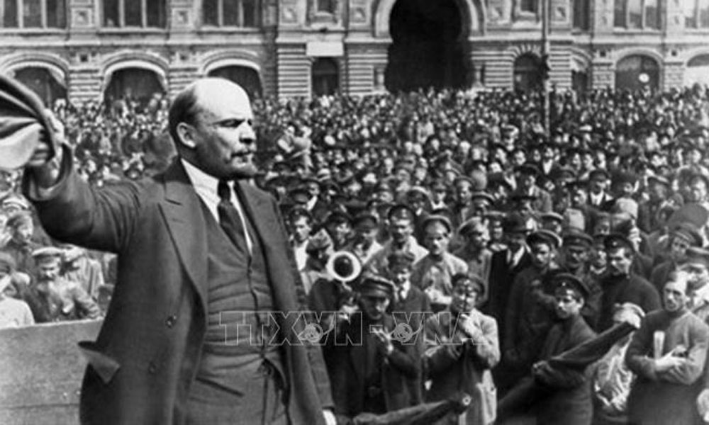  Nhà lưu niệm đầu tiên về lãnh tụ Vladimir Ilych Lenin